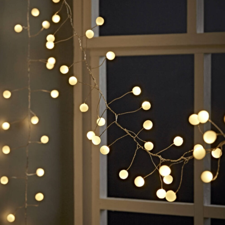 2523066 100 pearl snowberry cluster wire garland