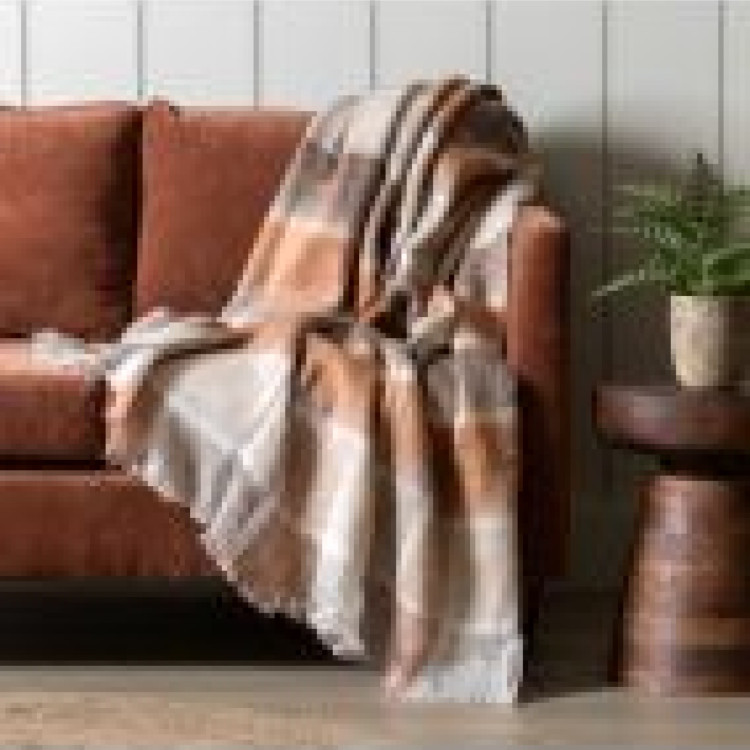 5553809 CHECK MOHAIR THROW 130X170CM
