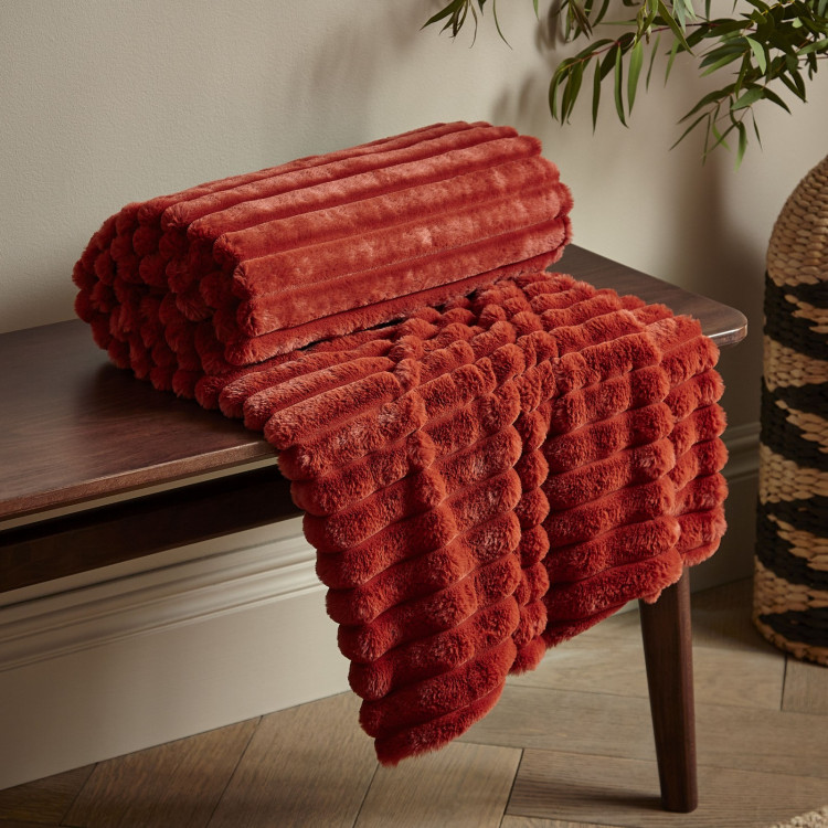 COSY RIBBED BURNT ORANGE THROW