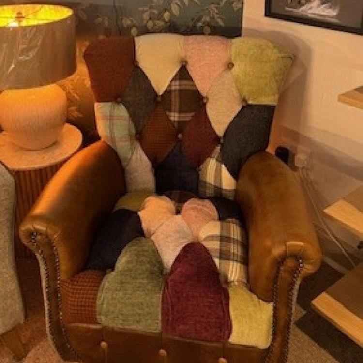 CHCGOTHHARL HARLEQUIN CHAIR