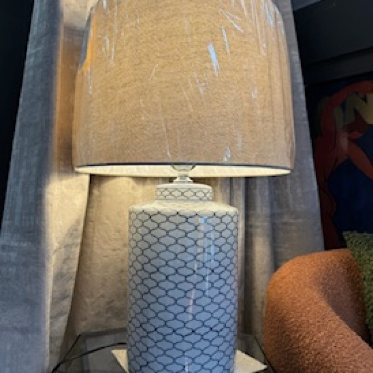 JNC160 CRACKLE LAMP WITH SHADE