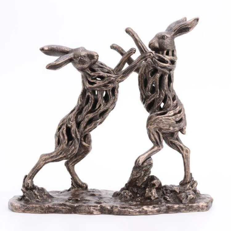 VV002 DRIFTWOOD BOXING HARES